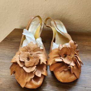 Hispanitas leather flower slingback kitten heels